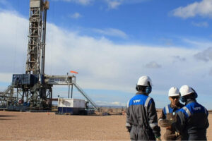 YPF compra activos estratégicos en Vaca Muerta por USD 500 millones