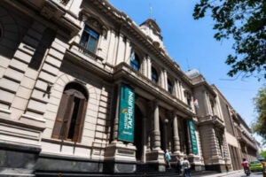 Banco de Córdoba: importante derrumbe de utilidades y gastos millonarios en propaganda