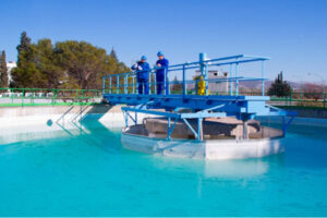 Córdoba traslada su voracidad fiscal al agua con aumentos automáticos en las tarifas